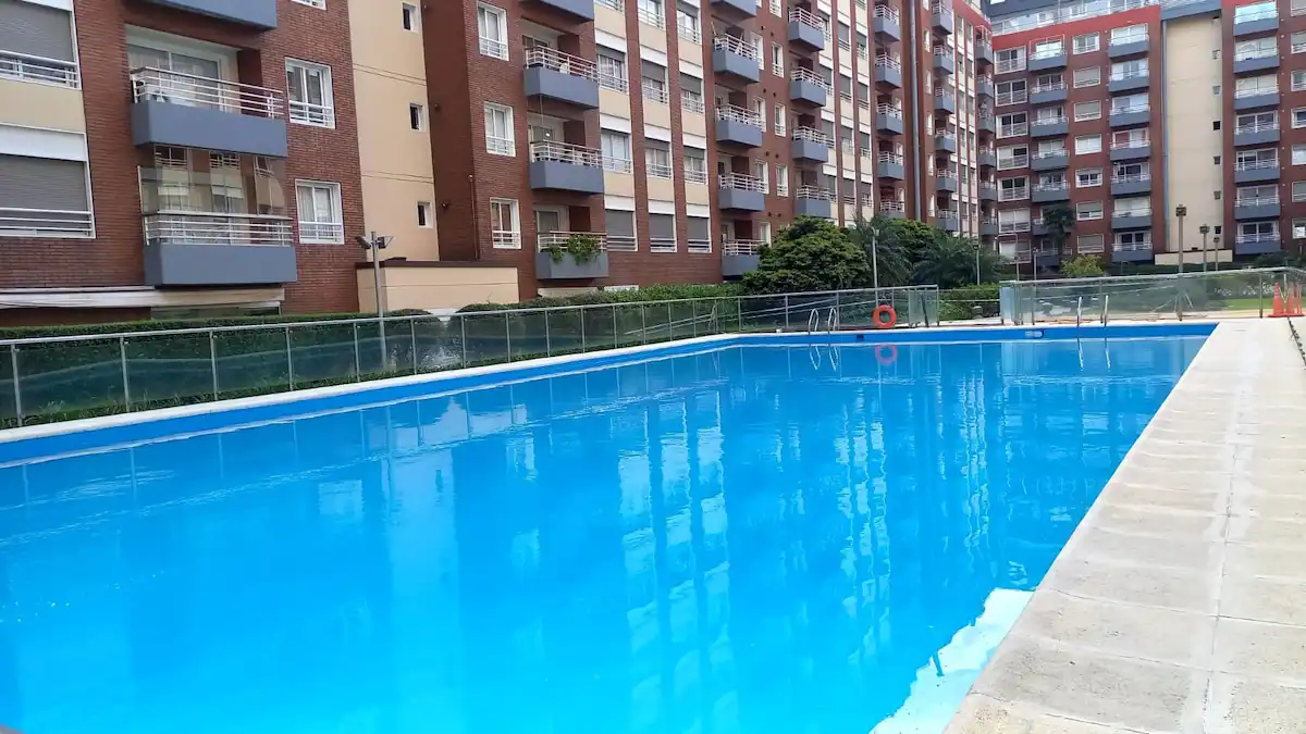 Elegante Dúplex con Piscina y Gym - Puerto Madero - Imagen 25