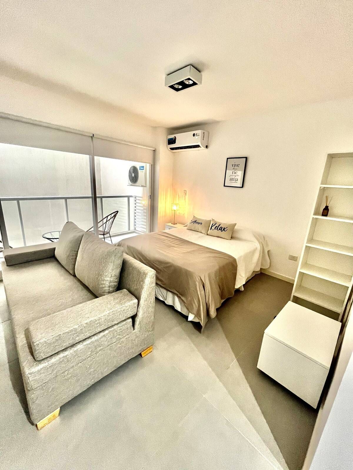 Monoambiente y medio con Balcón Recoleta - Imagen 11