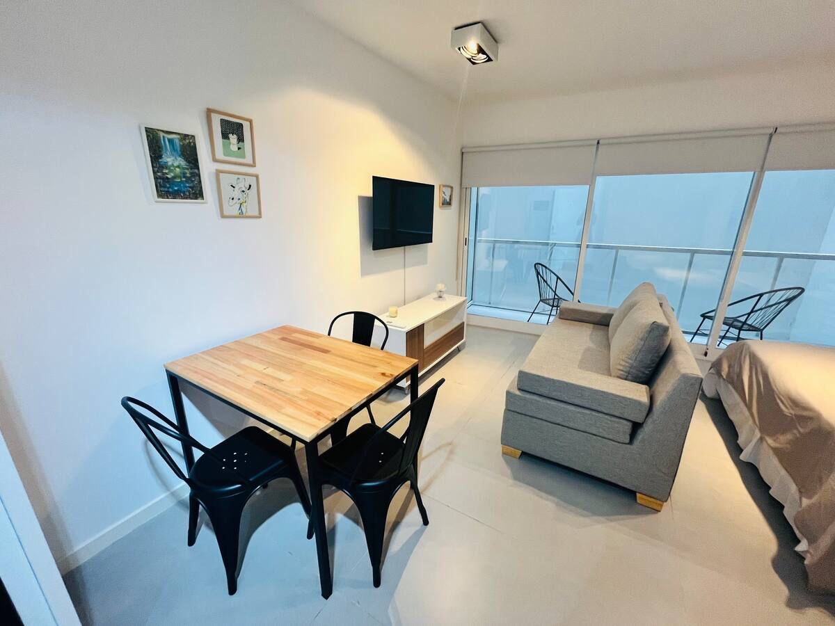 Monoambiente y medio con Balcón Recoleta - Imagen 7