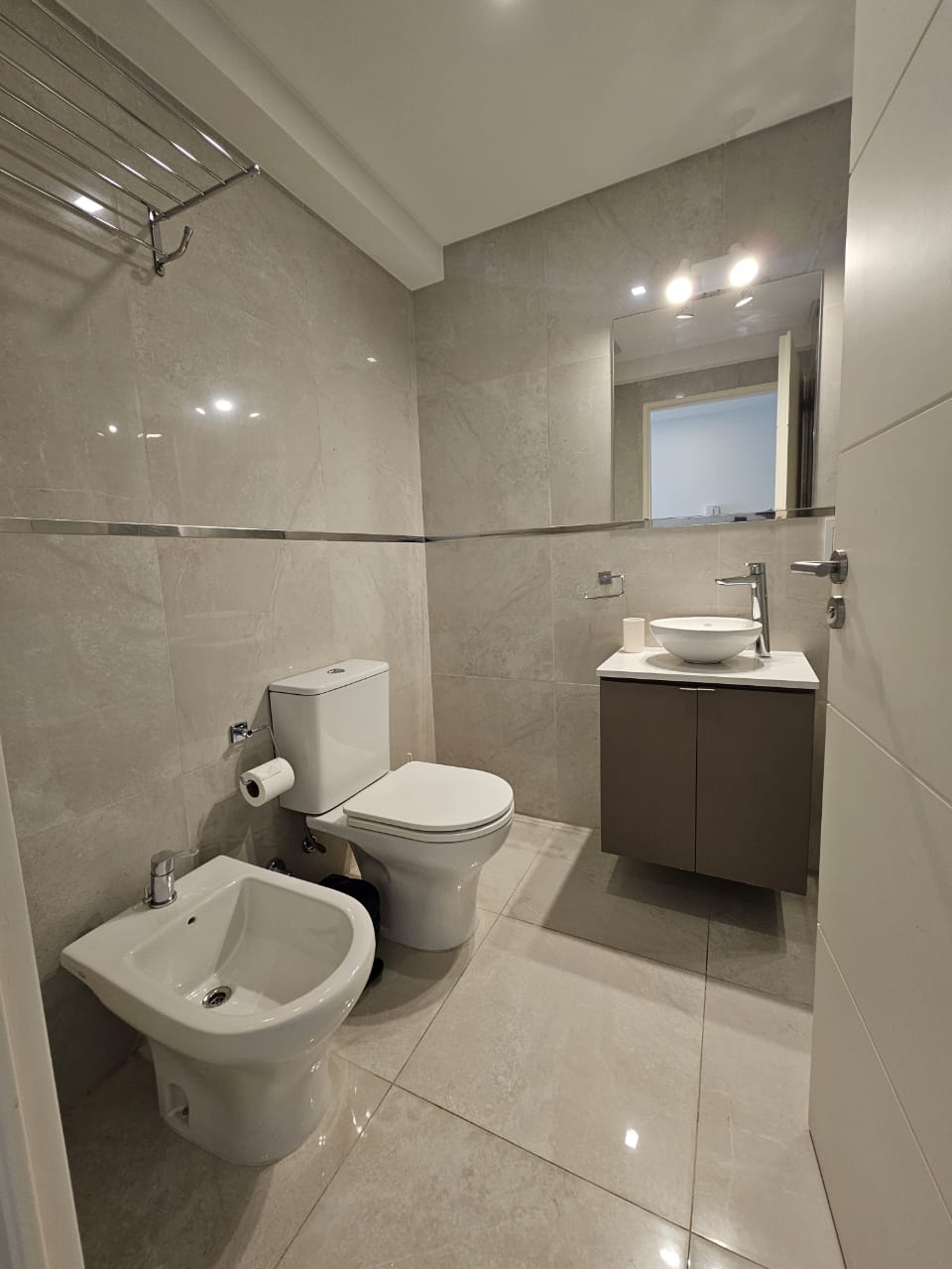 Monoambiente Lateral Contra Frente Moreno 500 - Imagen 6