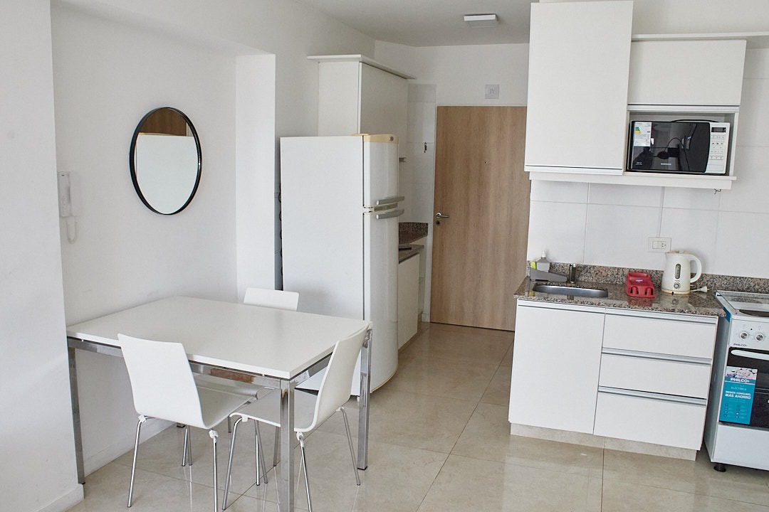 Monoambiente Amoblado con Balcón en  Monserrat - Imagen 19